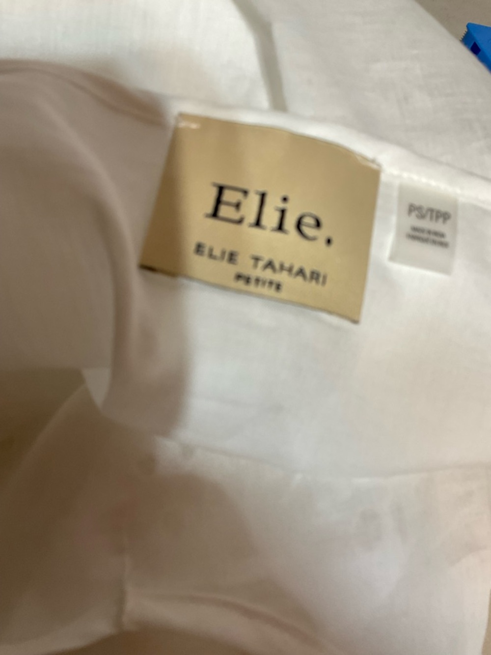 Elie Tahari White Eyelet Button Down Top with Camisole. - Picture 7 of 7